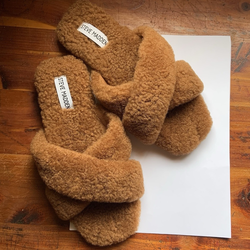 NEW Steve Madden Women sz 7 Brown Real Shearling Criss Cross Comfy Slippers